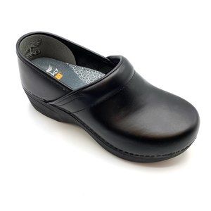 Dansko XP 2.0 Professional Clogs, size 38 (US size 7)